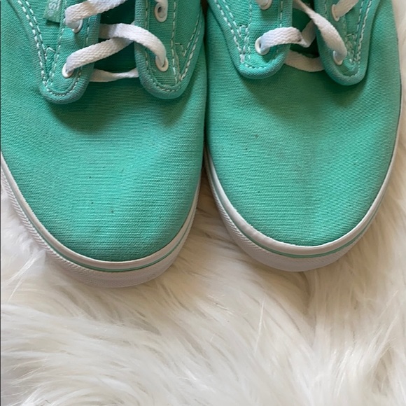 Vans - Picture 5 of 5